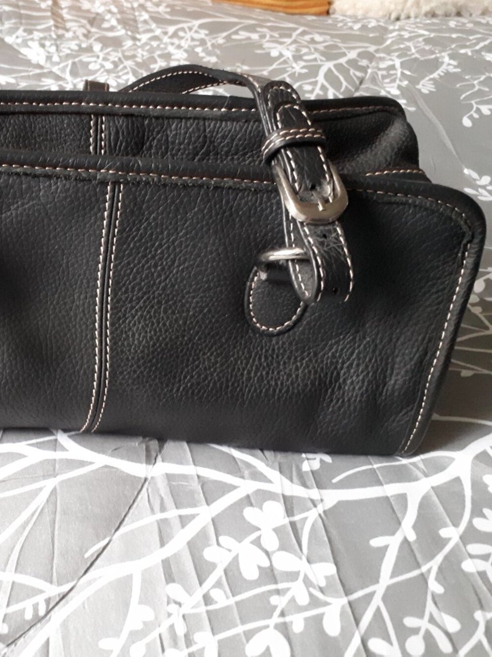 Purse - Black leather with white stitching